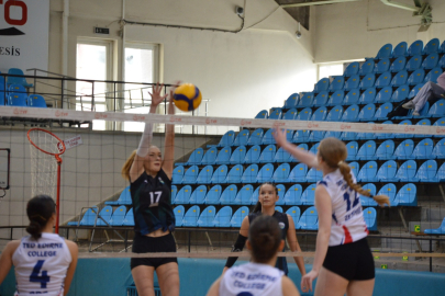 Voleybolda Nefes Kesen Maçın Galibi; Kırkpınar