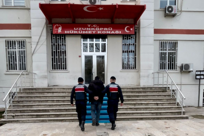 Edirne'den Çaldığı Hafif Ticari Araçla İstanbul'a Kaçan Şüpheli Tutuklandı