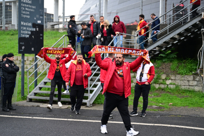 Galatasaray Taraftarları, Fenerbahçe Derbisi İçin Kadıköy'e Hareket Etti