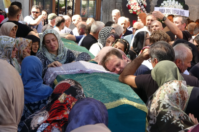 Kaza Süsü Vererek Eşini ve Çocuğunu Öldüren Doktor, Cezaevinde İntihar Etti