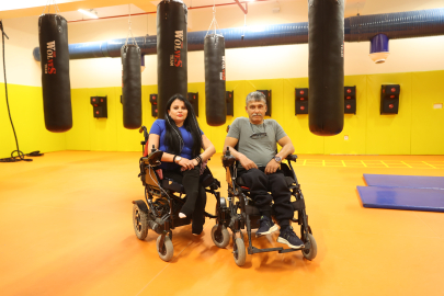 Engelli Çift Halterle Hayata Daha Güçlü Tutunuyor