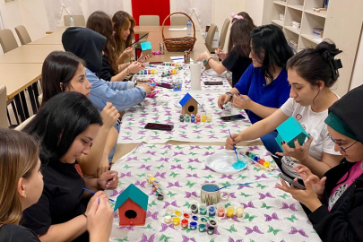 Öğrenciler Kuşlar İçin Yuva Yaptı