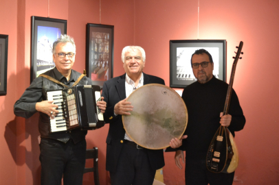 “Biz Müzikte İyi Bir Amatörüz”