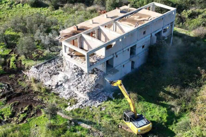 Çanakkale'de 66 Kaçak Yapı Yıkıldı