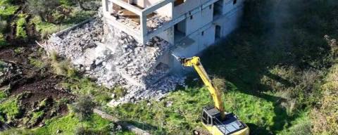 Çanakkale'de 66 Kaçak Yapı Yıkıldı