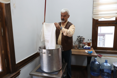 "Efsane Renk" Edirne Kırmızısı Usta Ellerde Moda Ürünlerine Dönüşüyor