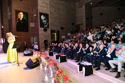Tekirdağ’da Maarif Korosu Öğretmenler Konseri Beğeni Topladı