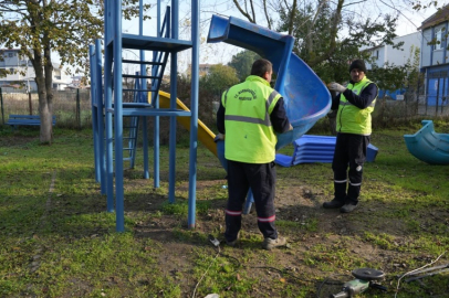 Marmaraereğlisi’nde Parklarda Bakım ve Onarım Çalışmaları Sürüyor