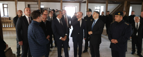 Edirne Valisi Sezer, Restorasyonu Süren Muradiye Camisi’nde İncelemede Bulundu