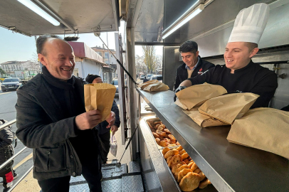Hasan Sezai Camii’nde Hayır Lokması İkramı