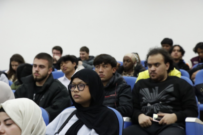 Kırklareli Üniversitesindeki Uluslararası Öğrenciler Bilgilendirildi