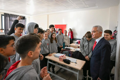 Vali Turan’dan İstiklal Ortaokulu’na İnceleme Ziyareti