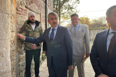 Vali Sezer’den Mahmut Paşa Camii’ne Onarım Talimatı