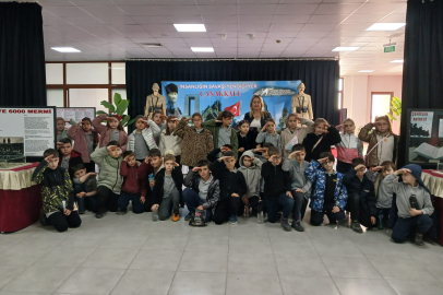 75. Yıl İlkokulu Öğrencileri Gezici Çanakkale Müzesi’ni Ziyaret Etti