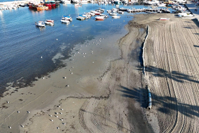 Tekirdağ'da Deniz 20 Metre Çekildi, Sahil Havadan Görüntülendi