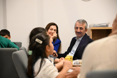 Vali Sezer Çocukların Doğum Gününü Kutladı