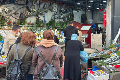 Yılbaşı Öncesi Balık Tezgâhlarında Hareketlilik