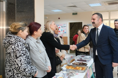 Başkan Martin, Yunus Emre Ortaokulu’ndaki Kermese Katıldı