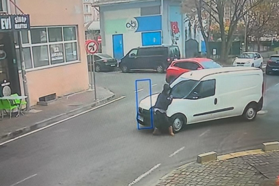 Aracın Yayaya Çarptığı Anlar Kameraya Yansıdı