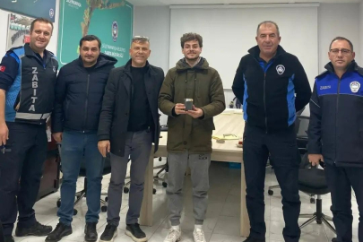 Çöp Kamyonu Kayıp Cüzdan İçin Durduruldu, Para Sahibine Ulaştırıldı