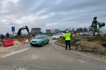 Altyapı Çalışması Trafiği Kilitledi
