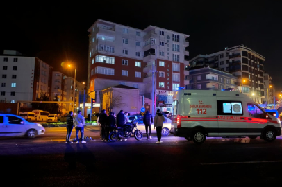 Tekirdağ'da Otomobille Motosikletin Çarpıştığı Kazada 2 Kişi Yaralandı