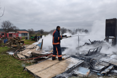 Keşan'da Çıkan Yangınlarda 2 Ev Kullanılamaz Hale Geldi