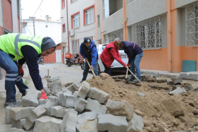 Yancıkçı Şahin Mahallesi’nde Parke Taş Onarımı Sürüyor
