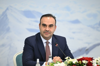 Bakan Kacır: "Milli Teknoloji Genel Müdürlüğü, Bugünden İtibaren ‘Milli Teknoloji ve Yapay Zeka Genel Müdürlüğü' Olarak Çalışmalarını Sürdürecek"