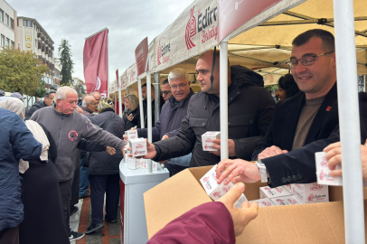 Edirne Belediyesi 5 Bin Kandil Simidi Dağıttı