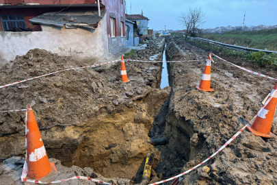 Edirne'de Boru Döşemesi Yapılan Kanalda Toprak Kayması Sonucu Yaralanan İşçilerden Biri Hayatını Kaybetti