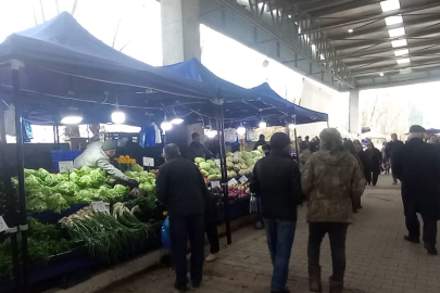 Havsa Halk Pazarı Soğuğa Rağmen Kalabalıktı