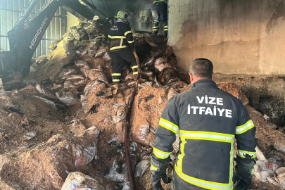 Kırklareli'nde Pelet Deposunda Çıkan Yangın Söndürüldü