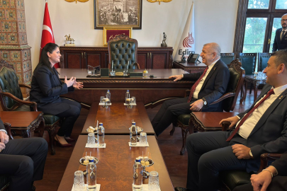 Özdağ’dan Gencan’a Talat Paşa Heykeli İçin Destek Talebi