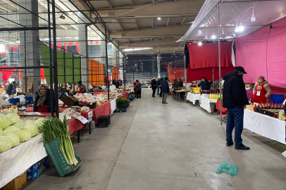 Emek Pazarı'nda Yılbaşı Yoğunluğu Yok