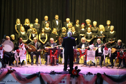 Gelibolu’da "2025 Yılına Veda Müzik Şöleni" Düzenlendi