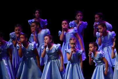 Lüleburgaz’da Yeni Yıl Coşkusu Korolarla Yükseldi