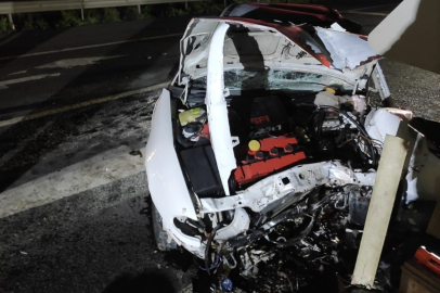 Tekirdağ'da Refüje Çarpan Otomobilin Sürücüsü Öldü