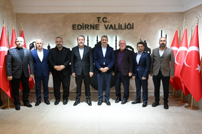 Vali Sezer Memur-Sen Genel Başkanı Yalçın'ı Kabul Etti