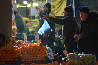 Edirne’de Yılın Son Pazarı Kuruldu
