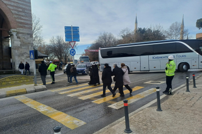 Edirne’de Sıkışık Trafiğe Polis Dokunuşu