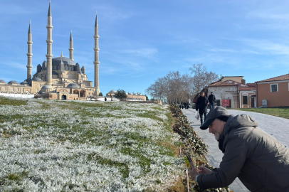 Selimiye’nin Çimleri Dondu