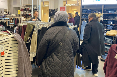 ‎Edirne’deki Mağazada İndirim Yoğunluğu