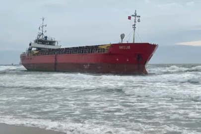 Tekirdağ’da Karaya Oturan Gemi 3 Gündür Bekleyişini Sürdürüyor