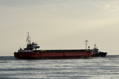 Tekirdağ'da Karaya Oturan Gemi Kurtarıldı