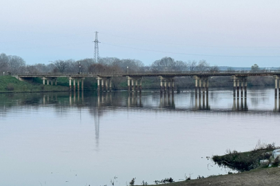 Göçmenleri NATO Köprüsü’ne Bırakıp Kaçmıştı O Sürücü Yakalanıp Cezaevine Kondu