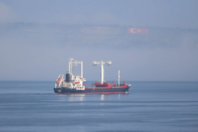 Çanakkale Boğazı'nda Transit Gemi Geçişleri Yeniden Başladı