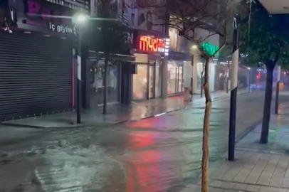 Kırklareli’nde Sağanak Yağış Hayatı Olumsuz Etkiledi: Cadde ve Sokaklar Göle Döndü