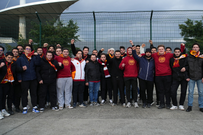 Galatasaraylı Taraftarlar Süper Kupa Finali İçin Stada Geldi