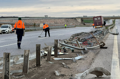 ‎Edirne’de Korkunç Kaza: Bariyerlere Girdi